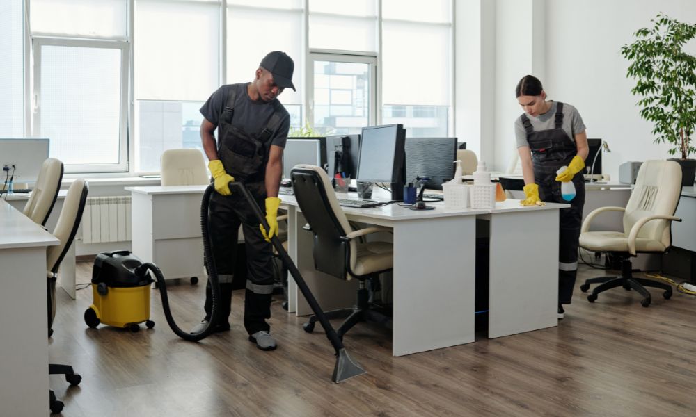 Commercial cleaning of offices